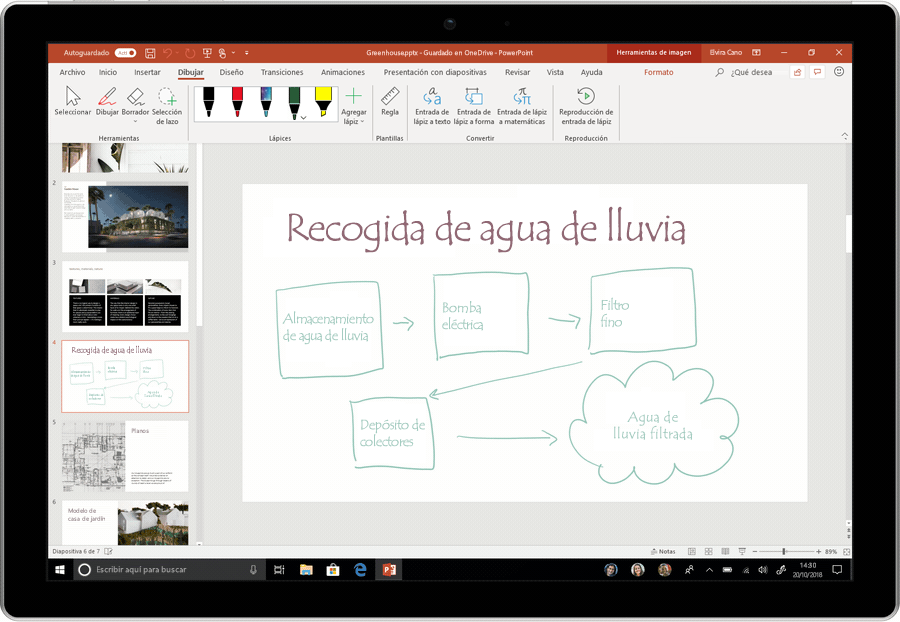 Una captura de pantalla animada en la que se muestra la conversión de la entrada de lápiz en texto en PowerPoint.