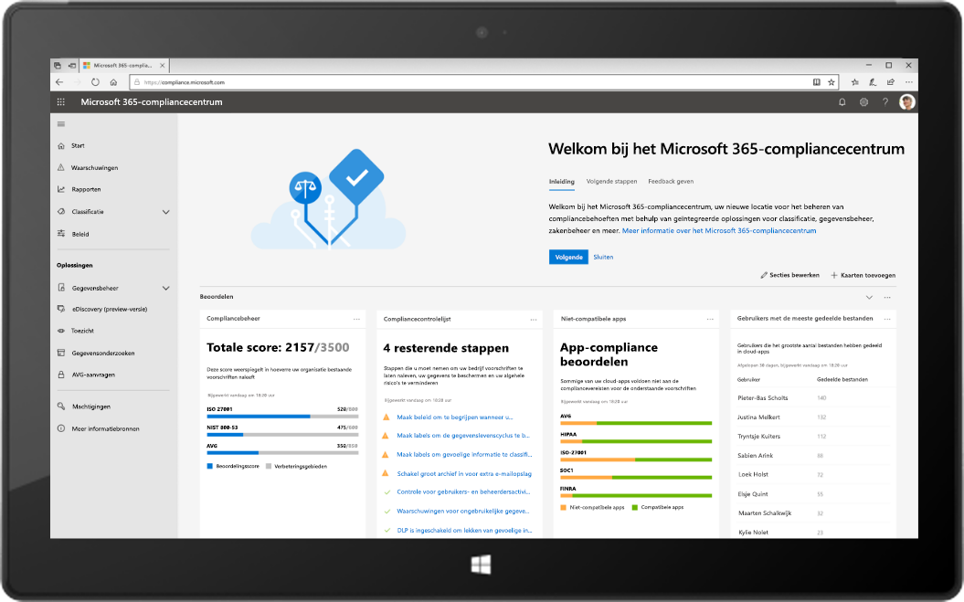 Afbeelding van een tablet waarop het nieuwe Microsoft 365-compliancecentrum wordt weergegeven.