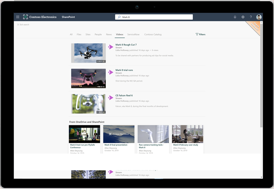 Екранна снимка, показваща потребител, който използва търсене в SharePoint.