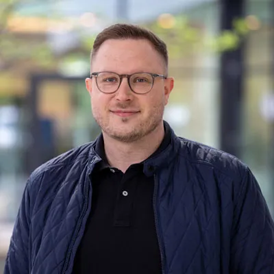 Portrait-Foto von Nils Bankert