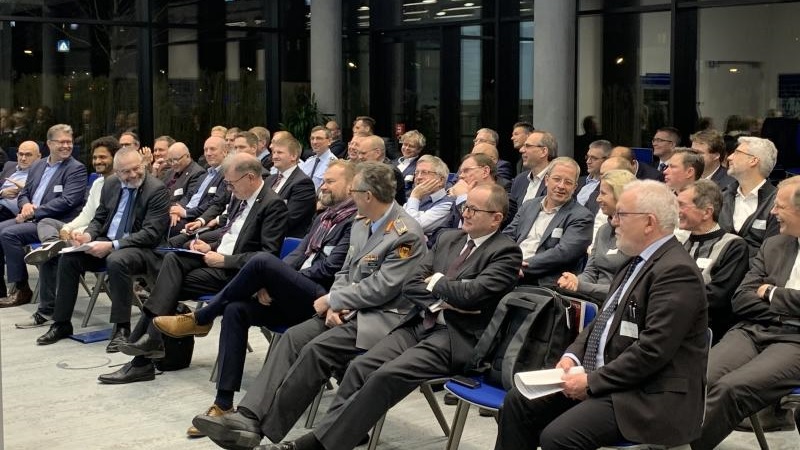 Foto der Teilnehmer der AFCEA zu Gast bei Microsoft in München