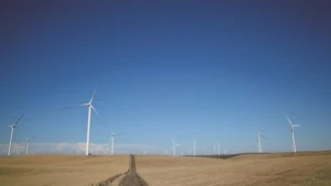 Windräder vor blauem Himmel