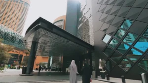 Foto des Eingangs des Einkaufszentrums in Dubai.