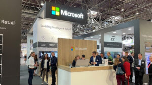 Microsoft Stand auf einer Messe.