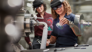 Women working in a plant with a Hololens