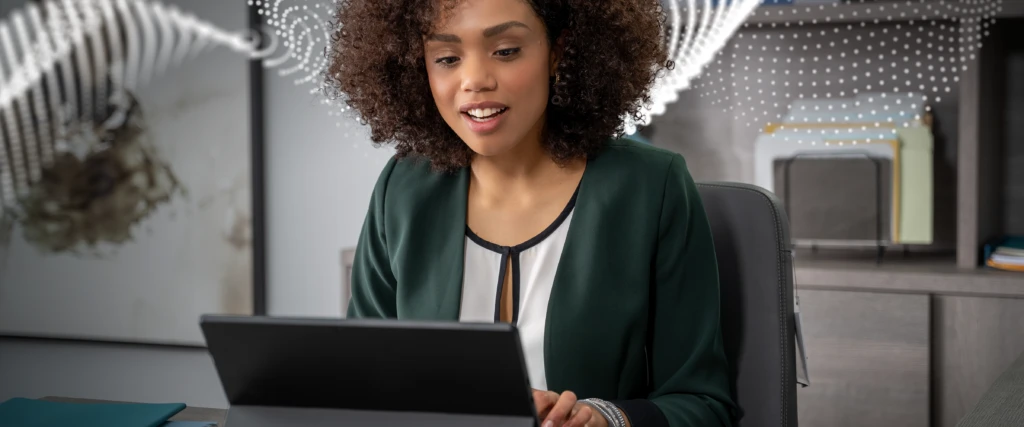 woman looking at a laptop screen