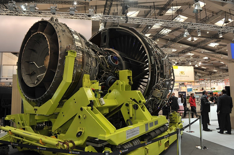 産業見本市「ハノーバーメッセ」2019 年、マイクロソフトは航空機エンジン メーカーと協業