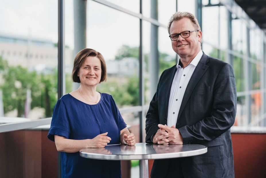 Axel Schittek, Leiter IT-Governance bei Fiducia & GAD im Gespräch mit Susanne Mehrtens, Microsoft