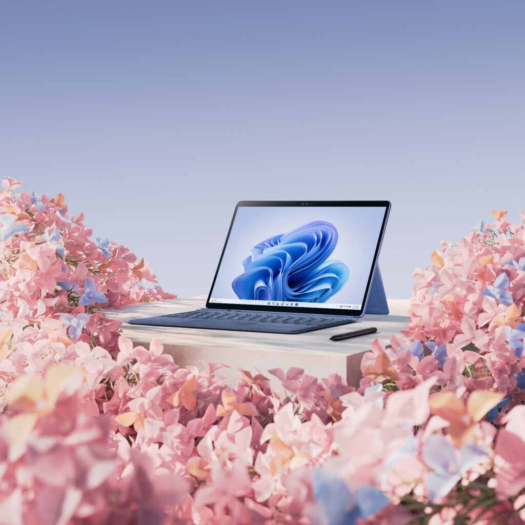 SUR23_Pro9_Attract_Sapphire_01_Square_verkleinert