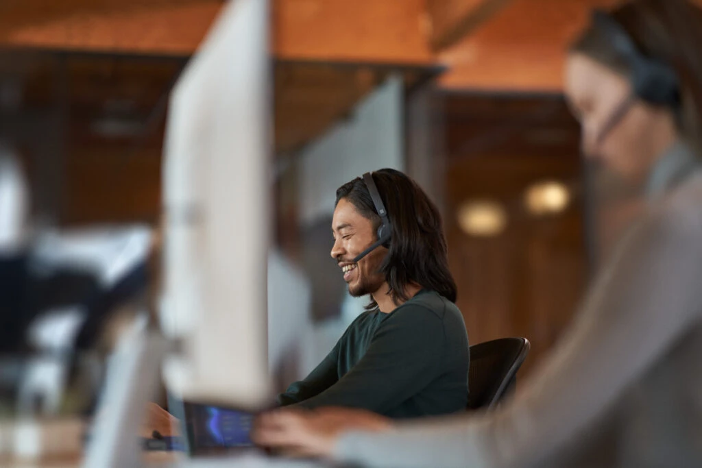 Connected commerce helps call center agents improve customer experiences.