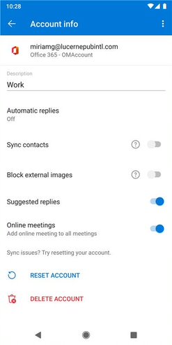 Ani image of settings in Outlook mobile and web, you can select all your meetings to be created online by default. 