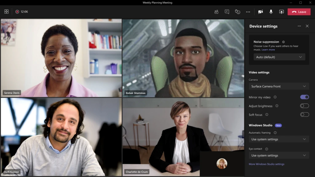 Microsoft Teams meeting with a Mesh avatar.