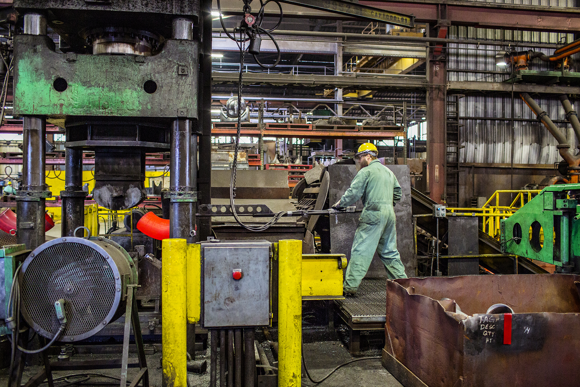 MSC17_tubeForgingPlantMicrosoft Contact: Stephen Smith (stepsmit)Agency: Cinco DesignAgency Contact: Kate Callahan (kate@cincodesign.com)Photographer: Amy Sacka (http://www.amysackaphotography.com/)Shoot month: March 2017Location: Portland, ORBusiness: TFA