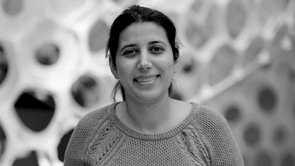 Headshot of Behnaz Arzani for the Microsoft Research Podcast