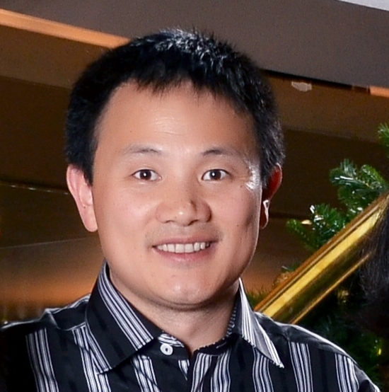 Portrait of Junhua Wang
