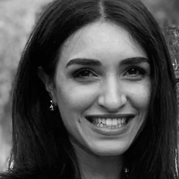 photo of Mehrnoosh Sameki smiling for the camera