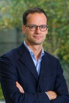 Stefano Dellavigna的肖像