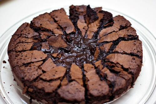 Fifth example of a photo; image of a real cake