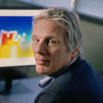 Portrait of Felix J. Herrmann