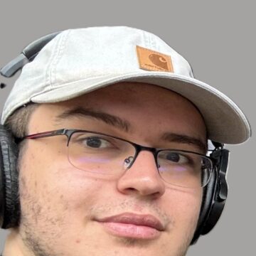 Emre Hayir의 초상화