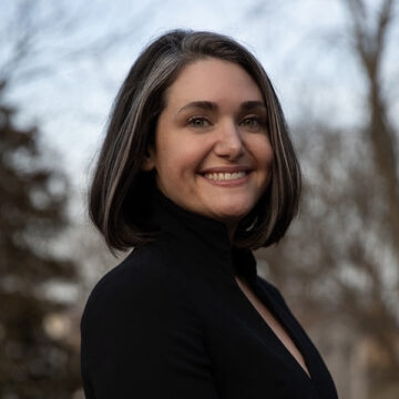 Portrait of Lindsay Kalter