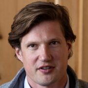 Portrait of Lars Roemheld