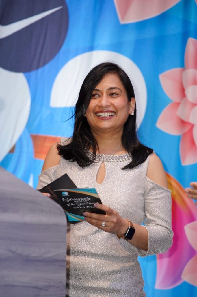 Aanchal Gupta, CVP of Engineering at Microsoft is announcing a winner.