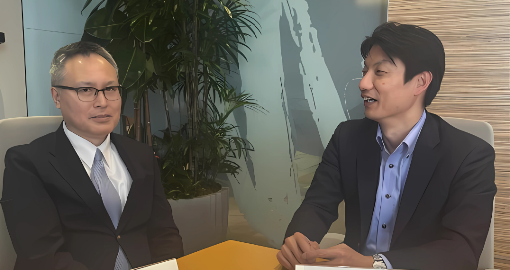 ​​（左から）三浦 明・石見​ ​拓（敬称略）​ 