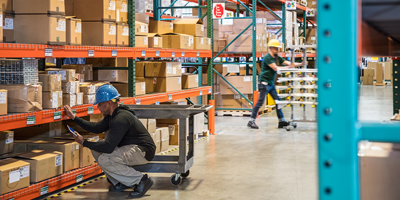 Imagem de um estoque de empresa de manufatura